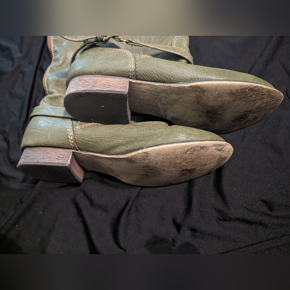 Winter Boots - Picture 3 of 3